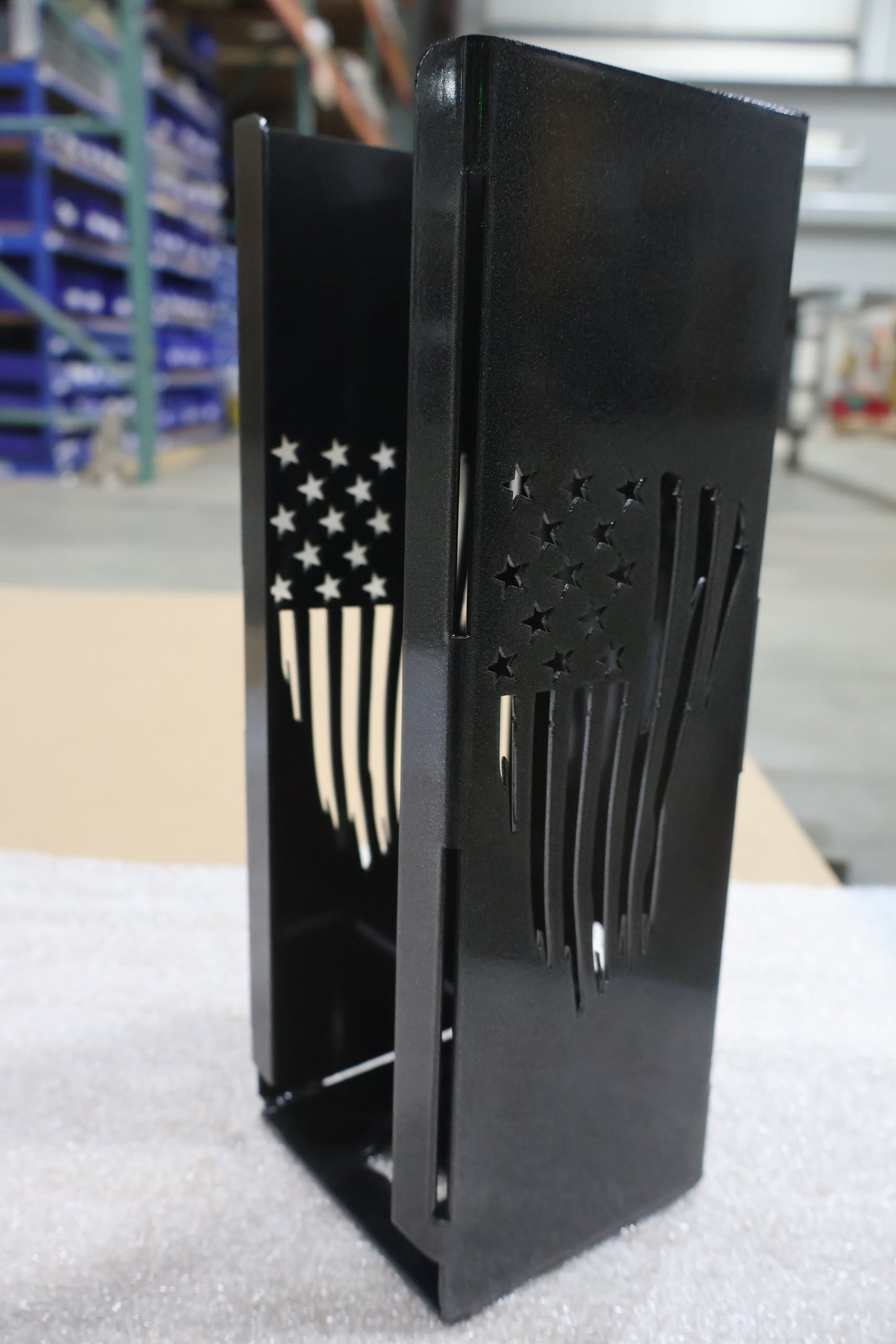 Tattered Flag Can Cooler Holder